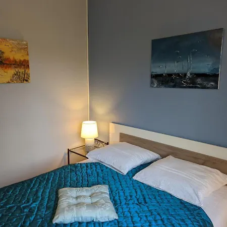 Avec Terrasse Et Jardin, Ideal Pour 4 Personnes, A - Fr-1-653-196 Apartmán