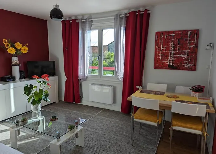 Avec Terrasse Et Jardin, Idéal Pour 4 Personnes, à - Fr-1-653-196 Barbezieux-Saint-Hilaire