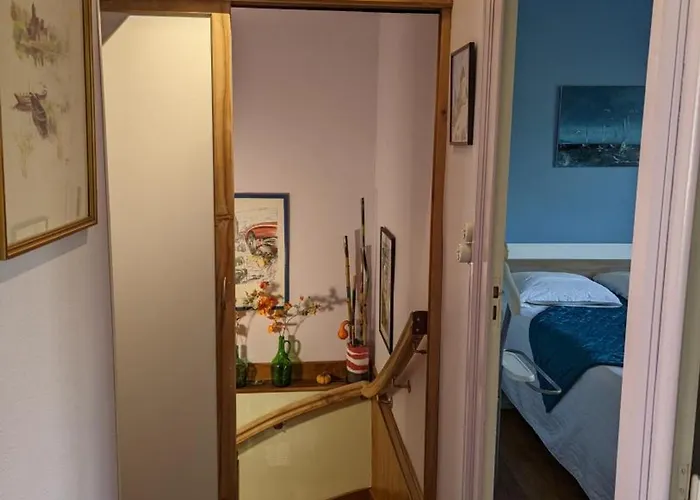 Avec Terrasse Et Jardin, Idéal Pour 4 Personnes, à - Fr-1-653-196 Barbezieux-Saint-Hilaire