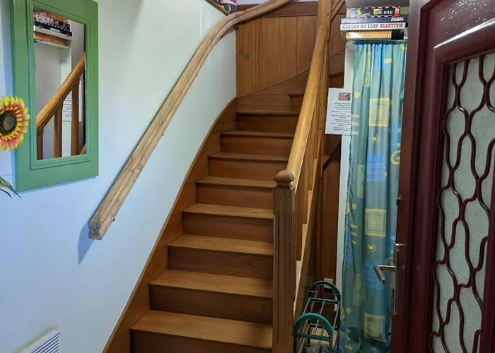 Avec Terrasse Et Jardin, Idéal Pour 4 Personnes, à - Fr-1-653-196 Appartamento Barbezieux-Saint-Hilaire